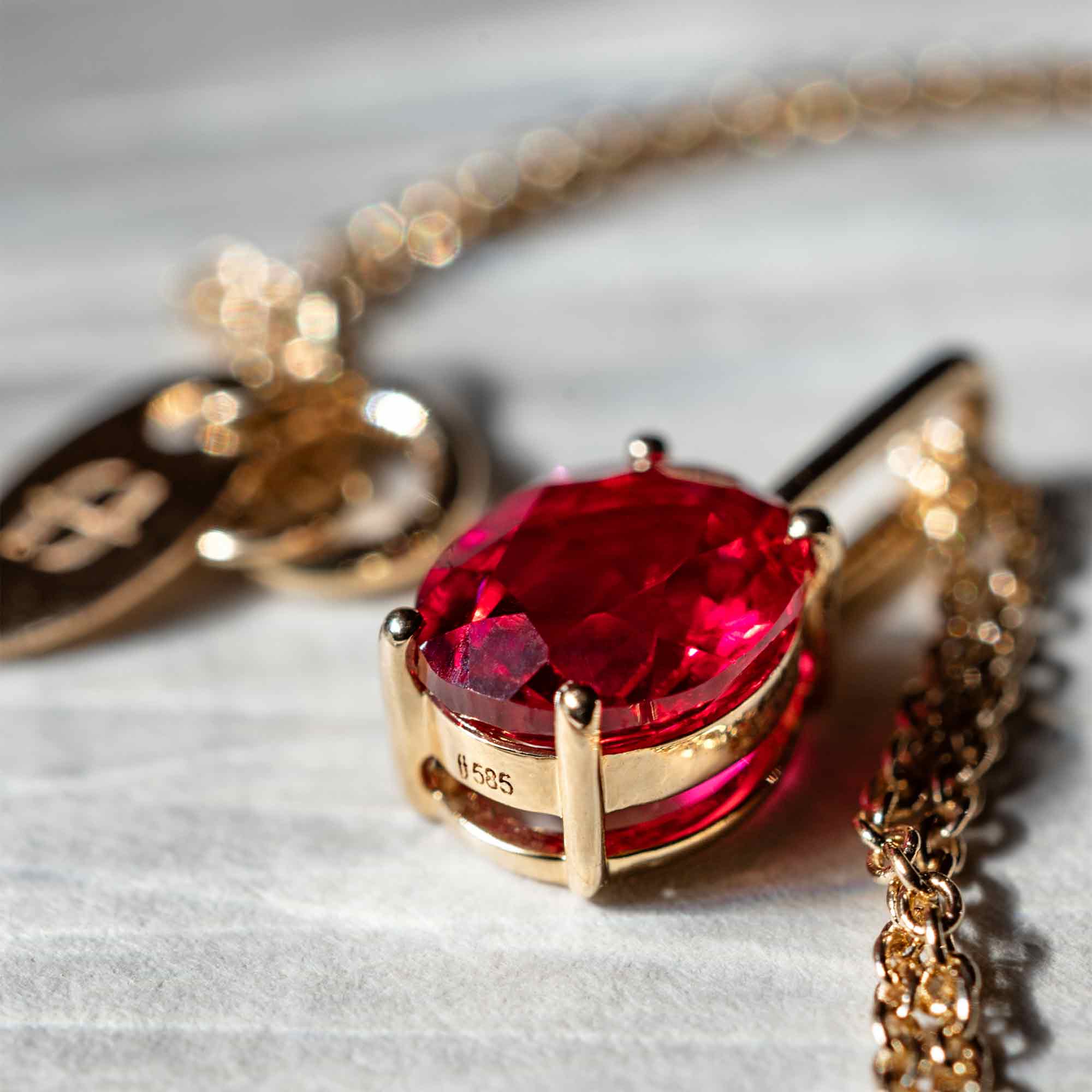 Birthstone necklace | solid gold