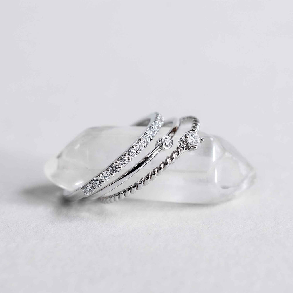 Single diamond ring | solid gold