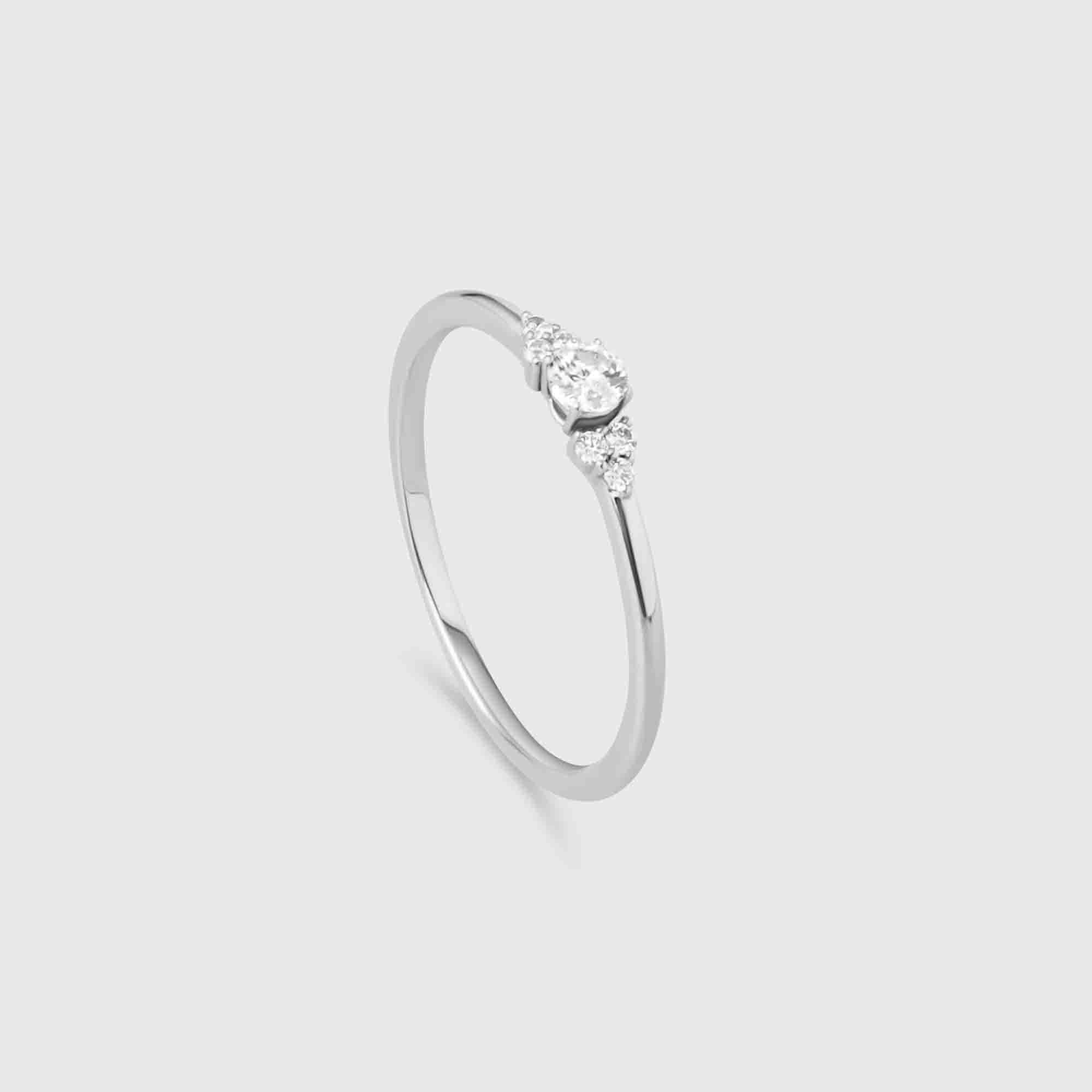 The fairy engagement ring | solid gold