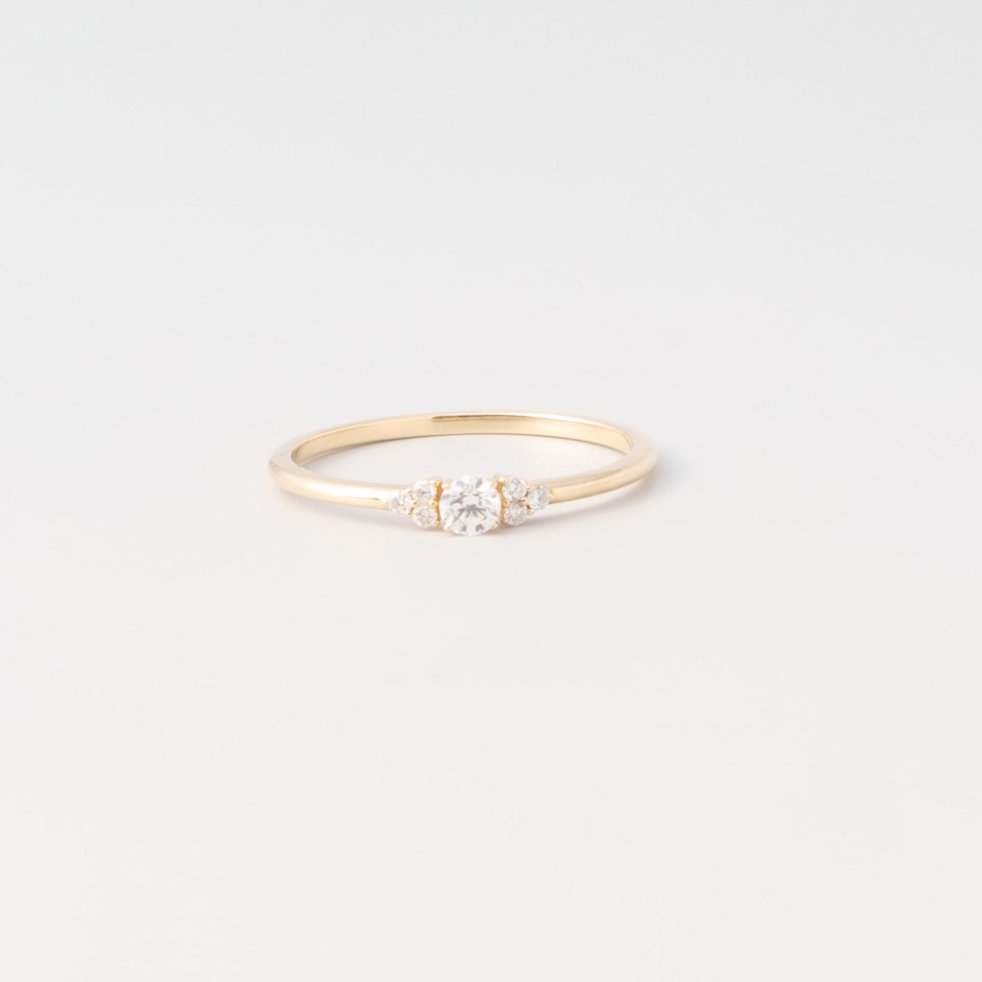 The fairy engagement ring | solid gold
