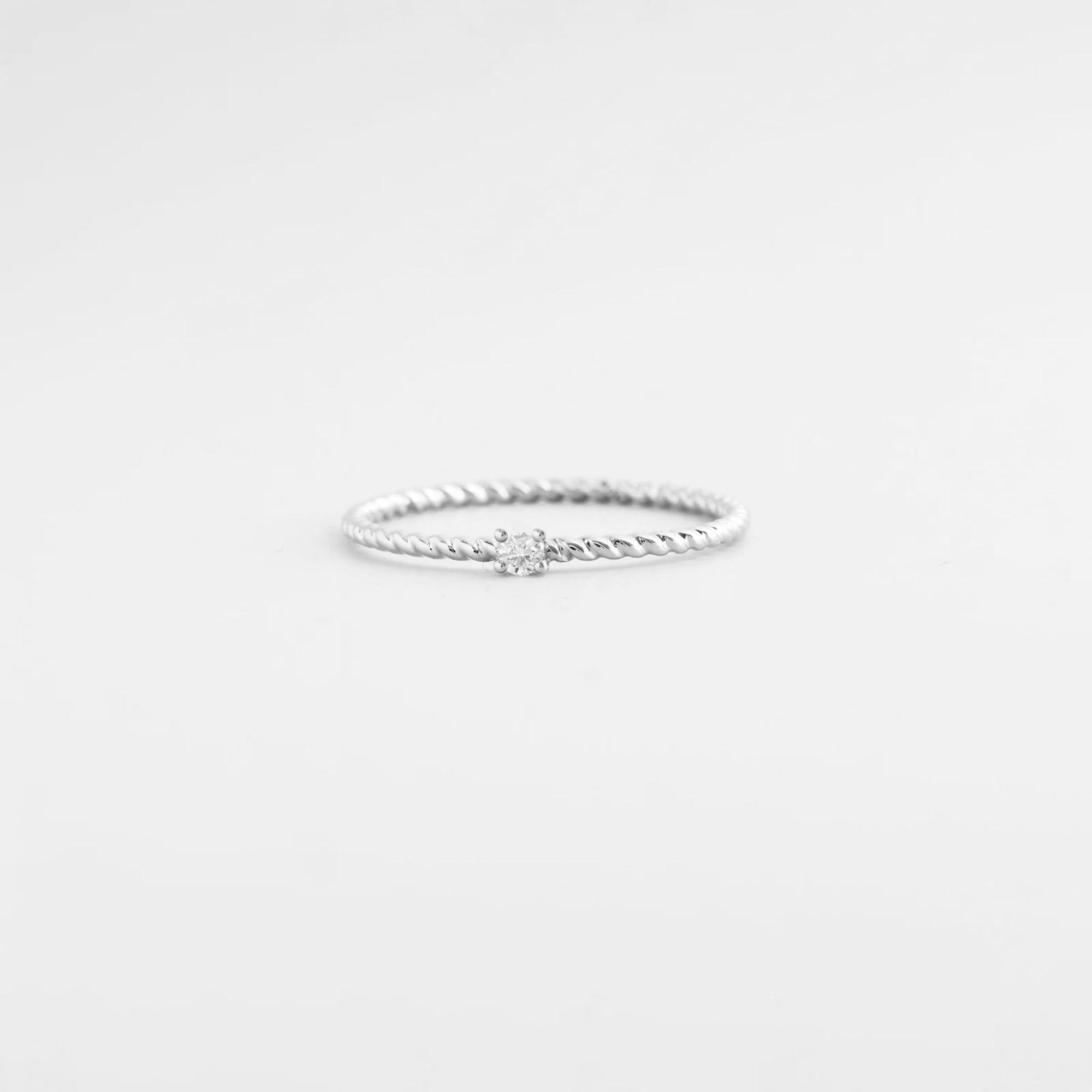 Twisted diamond ring | solid gold