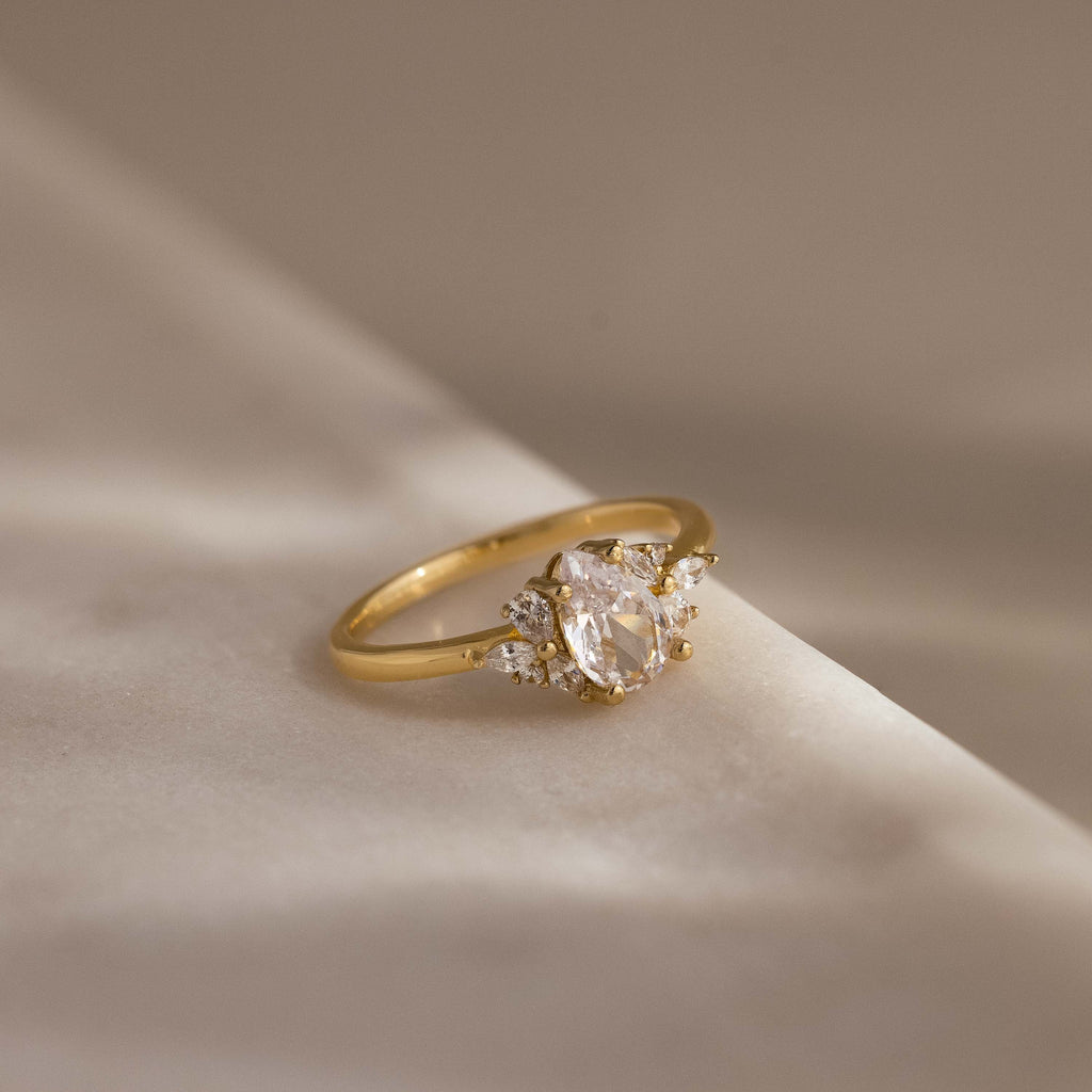 Diamant Blütenblatt Ring – Luftli