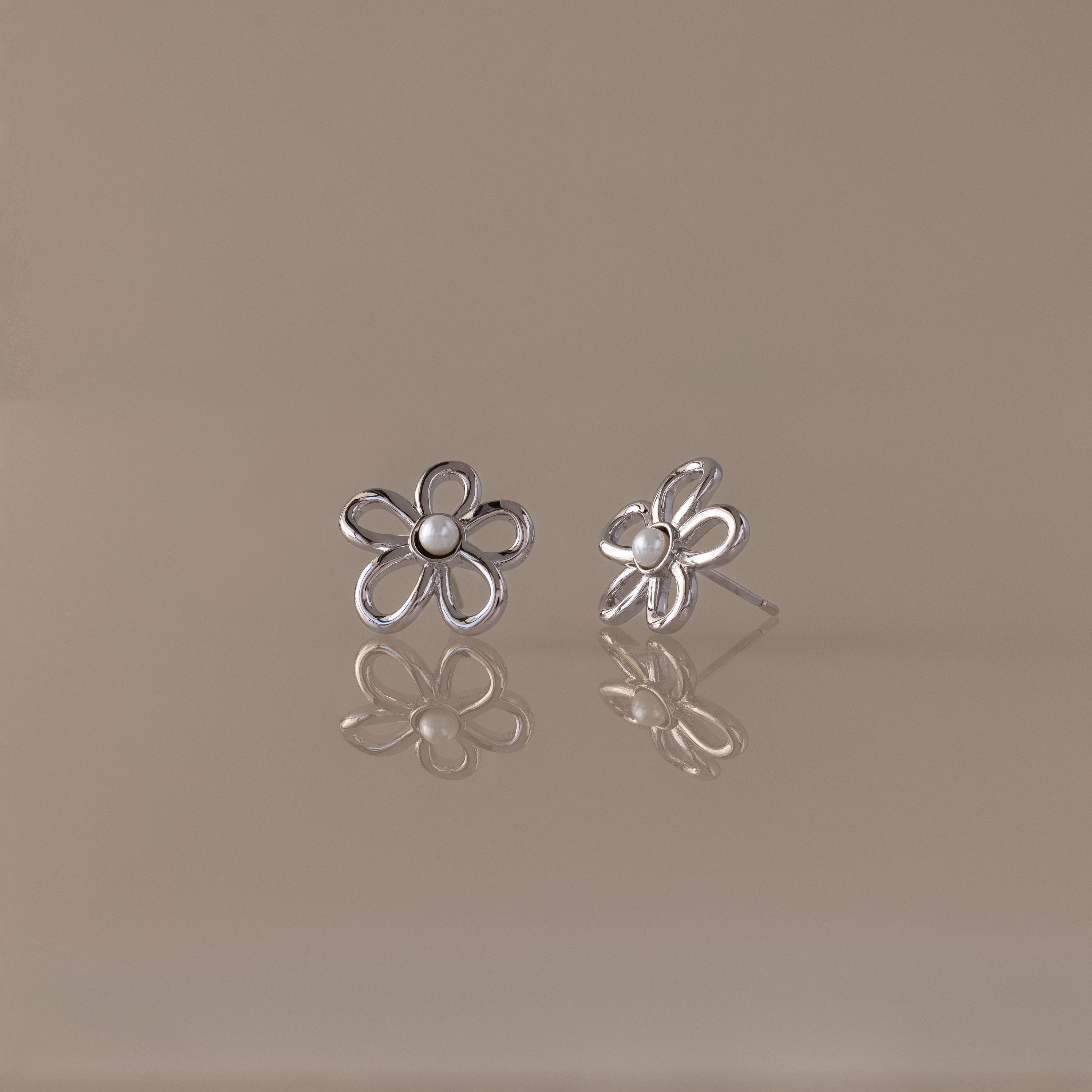 Lila Blüten Perle Ohrstecker – Luftli