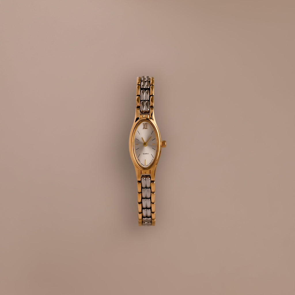 Schmale Oval Uhr – Luftli