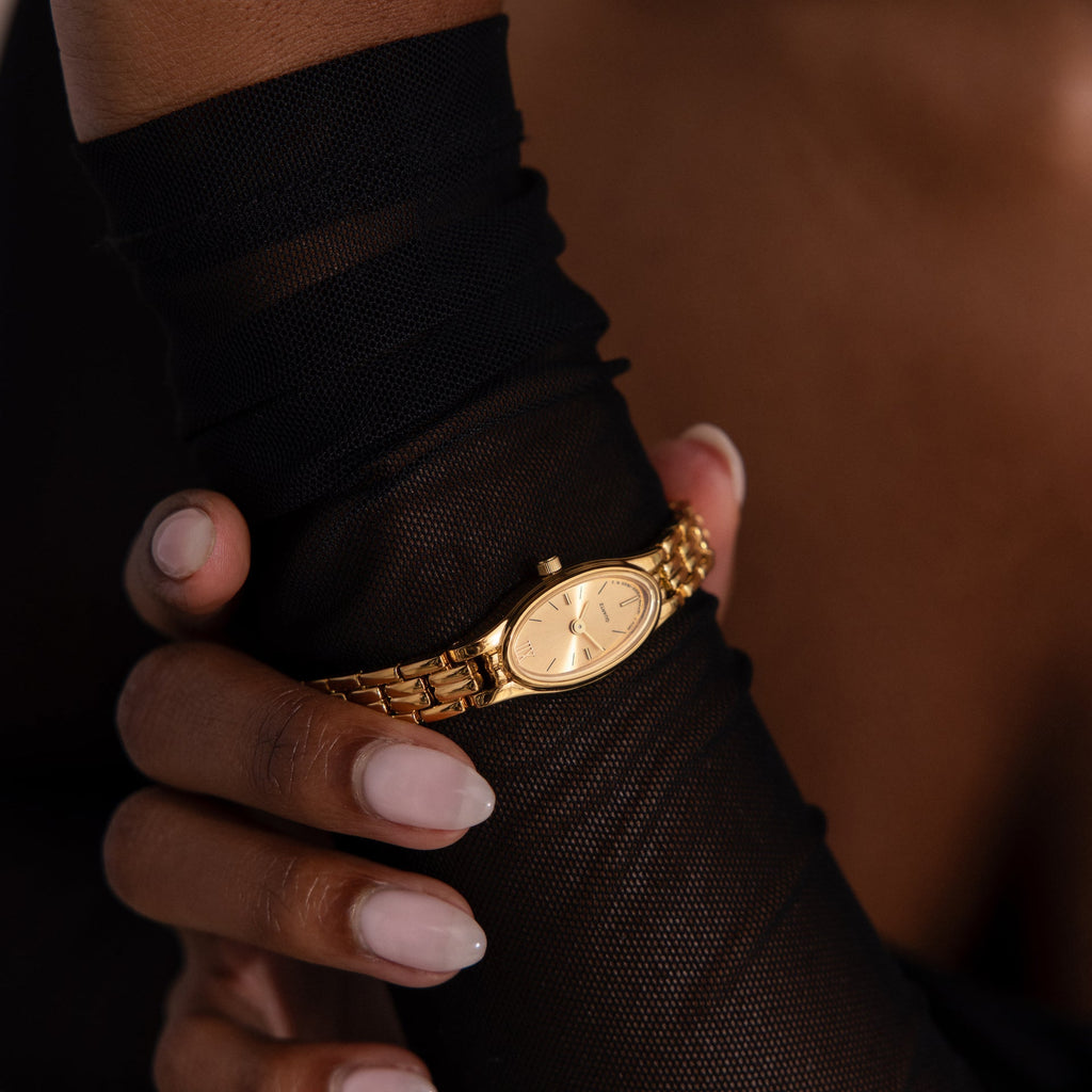 Schmale Oval Uhr – Luftli