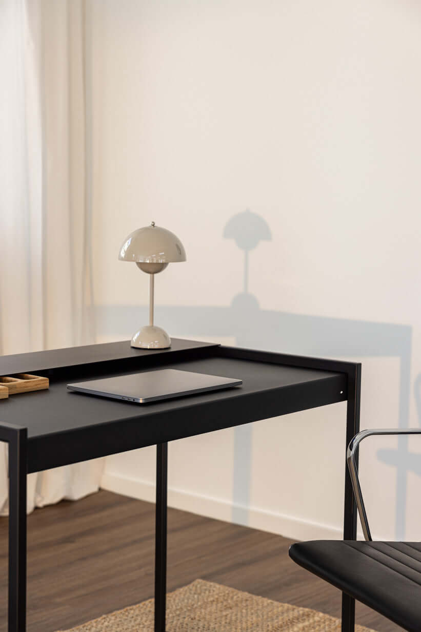 Tisch – 3