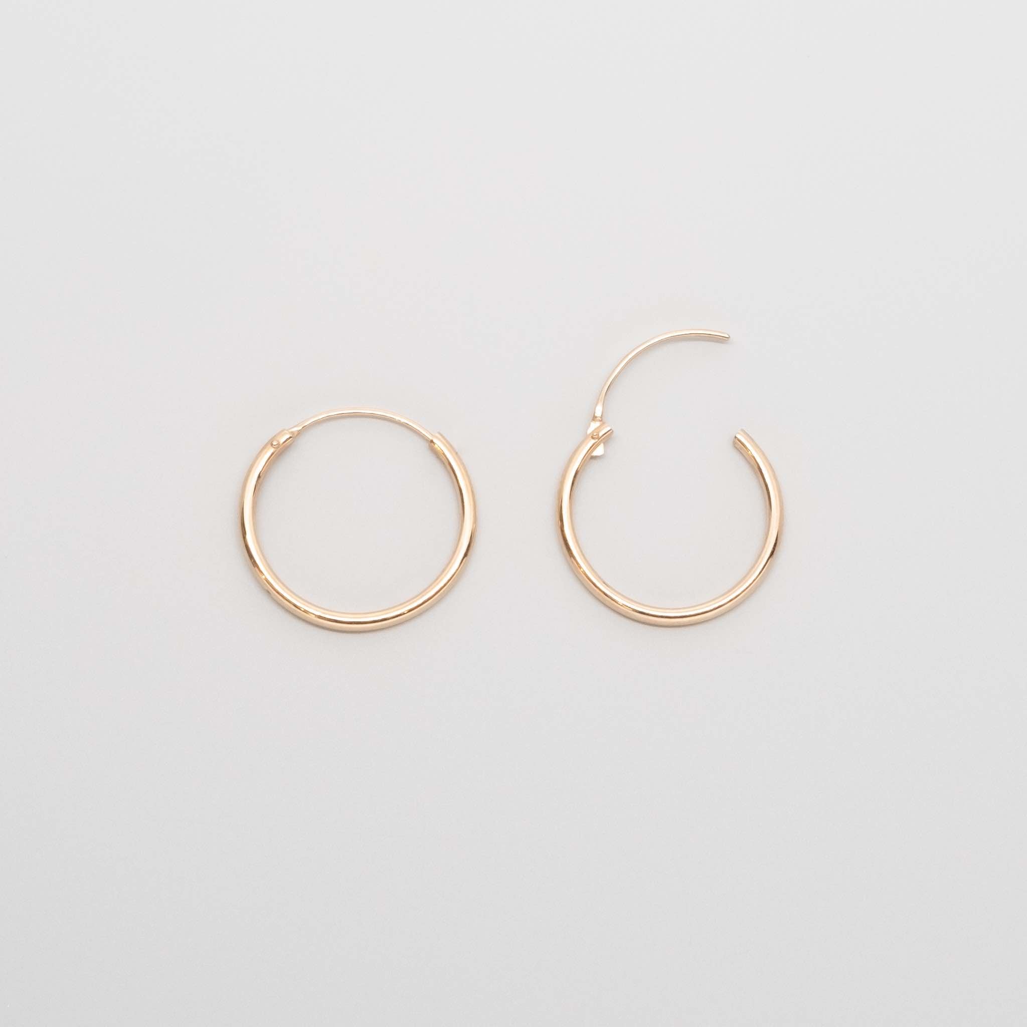 Simple hoop | solid gold - XS / S / M / L