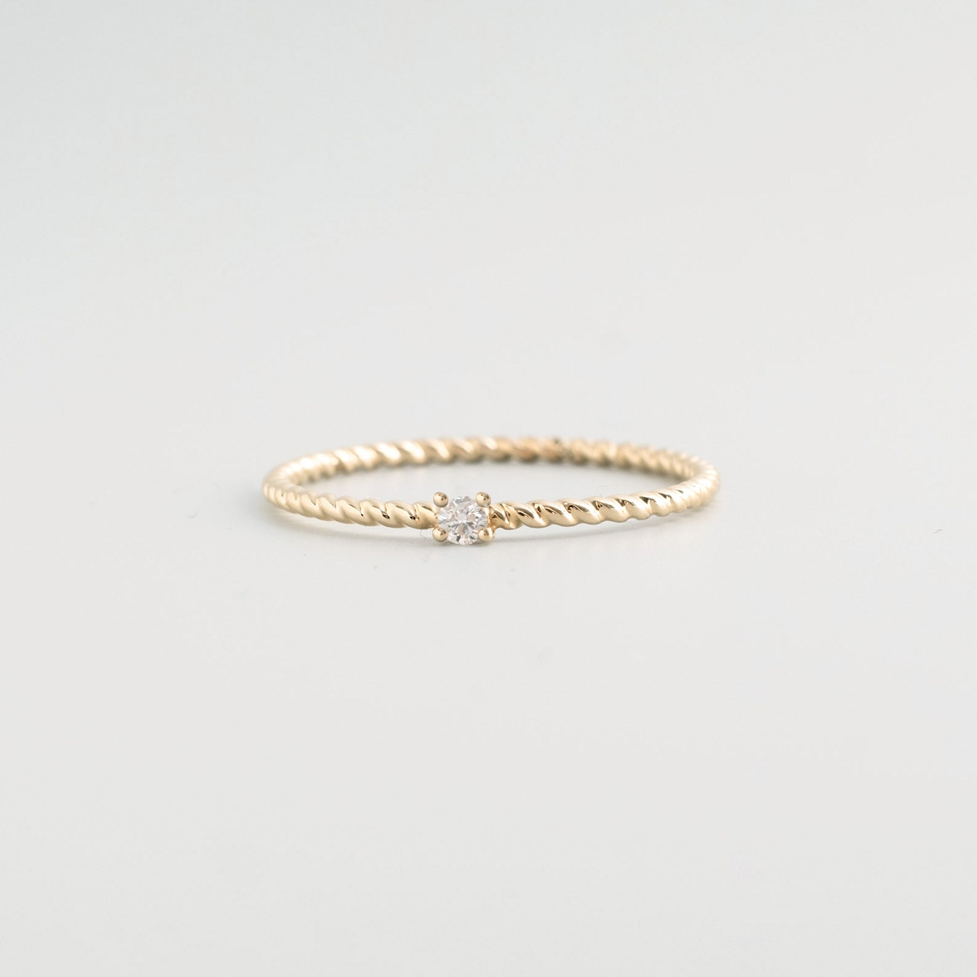 Twisted diamond ring | solid gold
